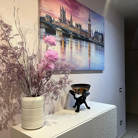 Stay In Style - Vibrant Condo In San Giovanni Lupatoto سان جيوفانّي لوباتوتو المظهر الخارجي الصورة